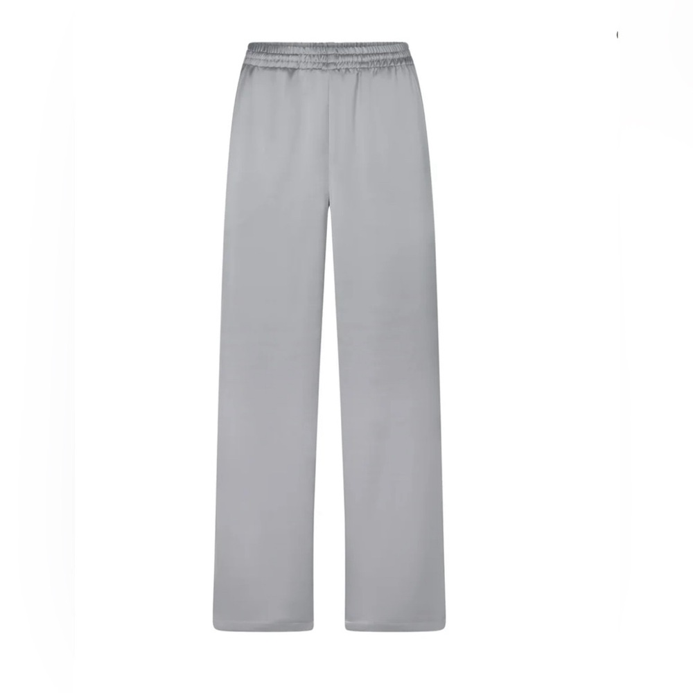 Skims sporty satin straight leg pant in color mirror (Size S) - new